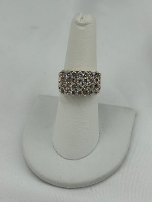 #1073035 14kt yg 2ctw 4 stepped row prong set diamond ring