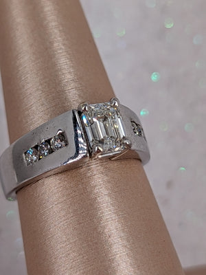 Appraiased14k wg size 6 .98ct VS2 J emerald cut dia ring