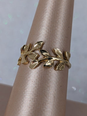 14k yg size 7 leaf design fashion ring